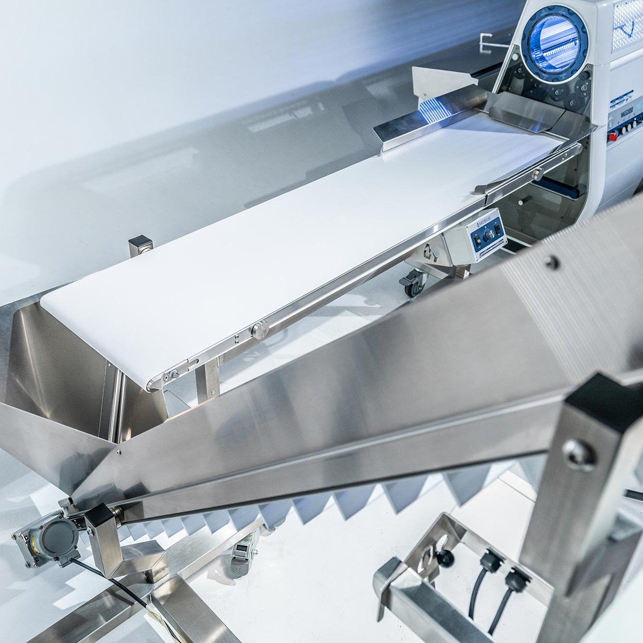 Mobius Outfeed Conveyor